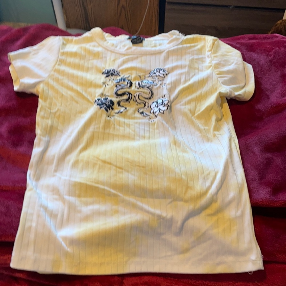yellow tshirt
